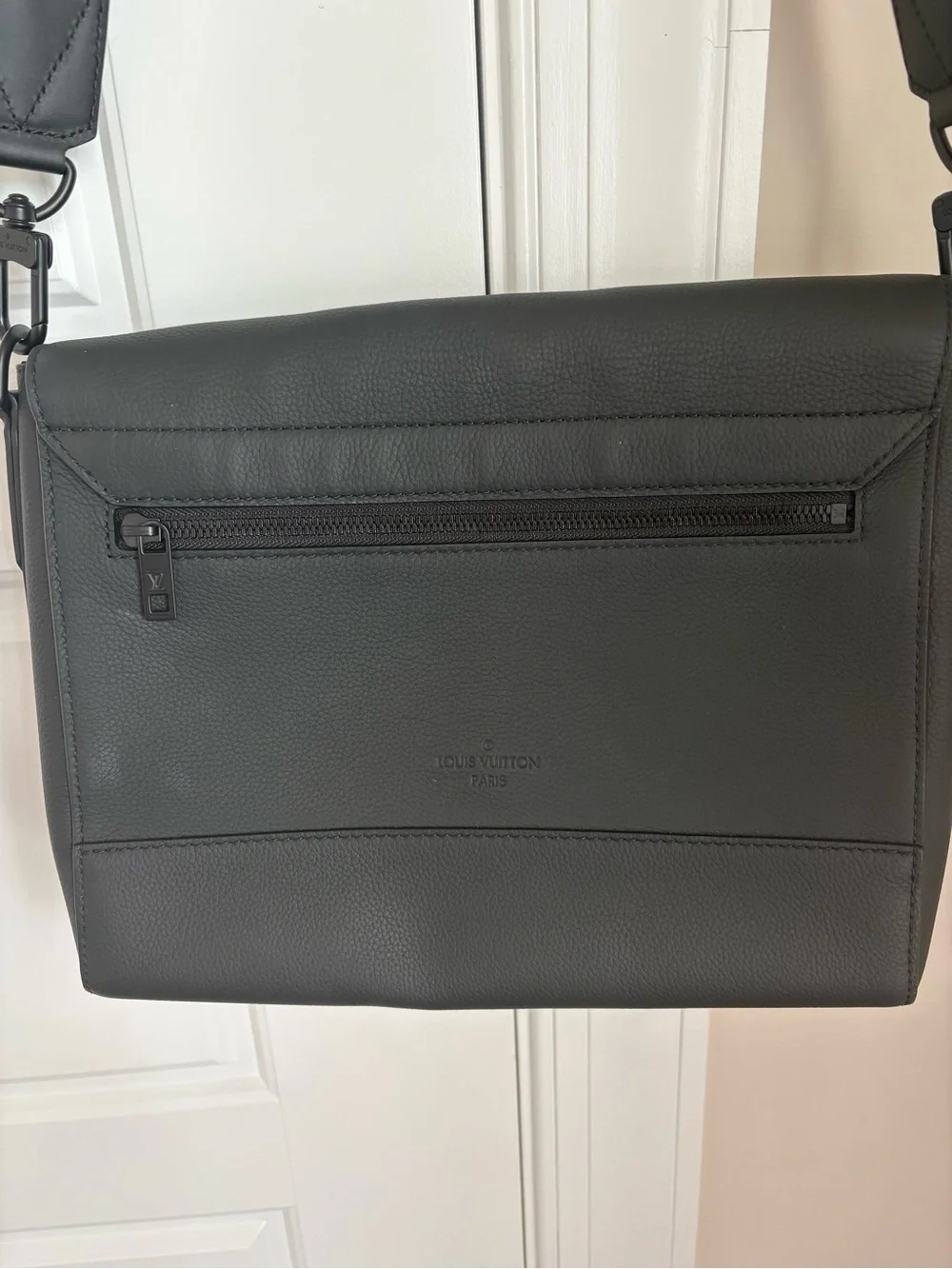 Men's Louis Vuitton Black Leather Christopher Messenger Bag